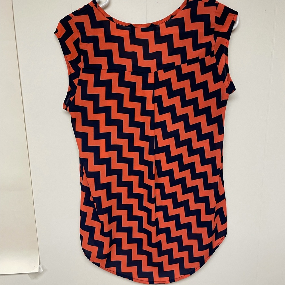 Blouse - Picture 2 of 3